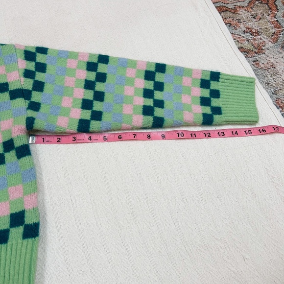 COTTON ON green pink blue checkered boxy cropped sweater - sz S - cozy, crewneck - Picture 6 of 10